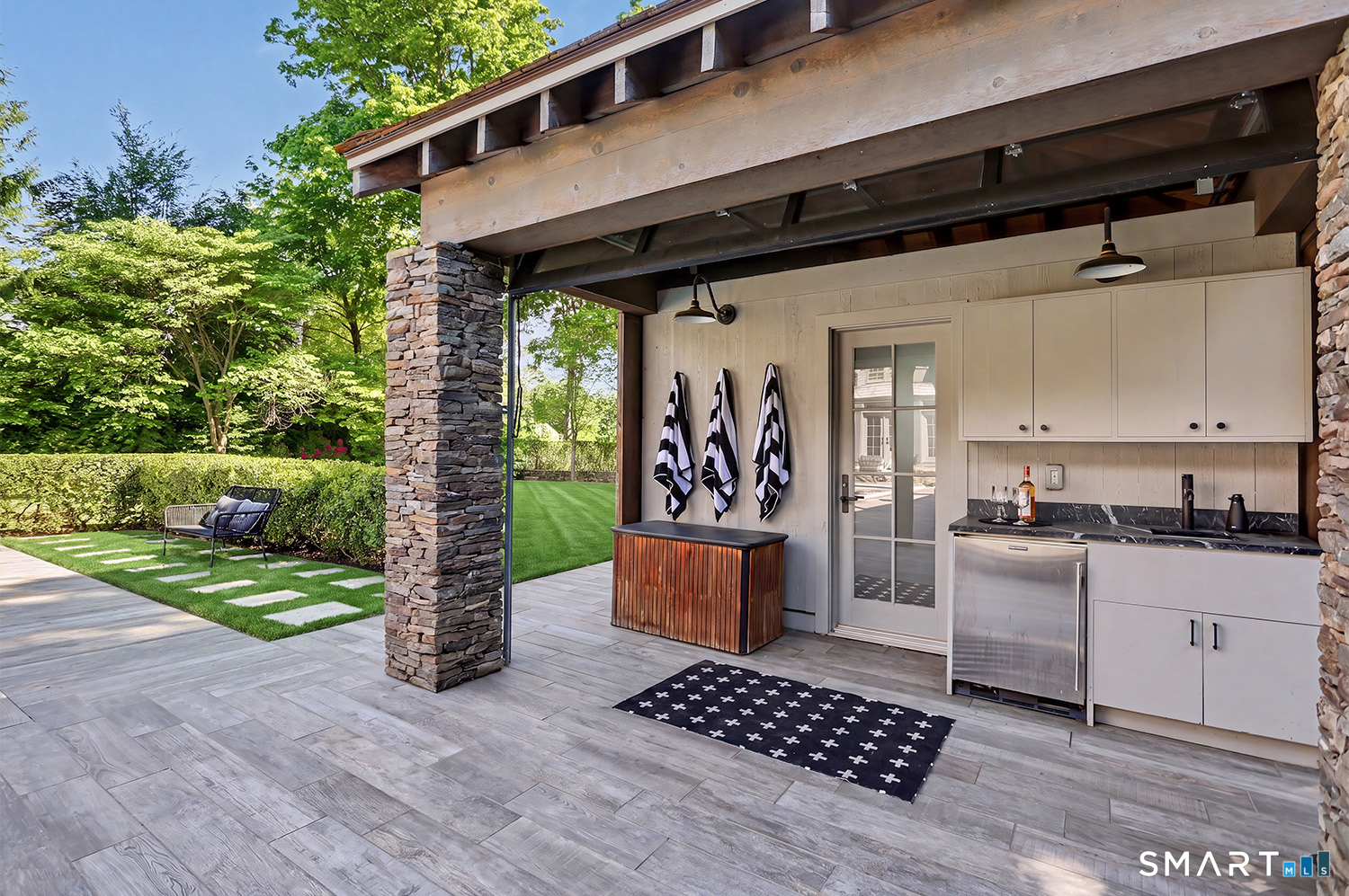1061 Cedar Road