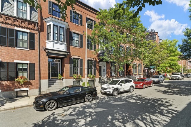 45 High St # 3