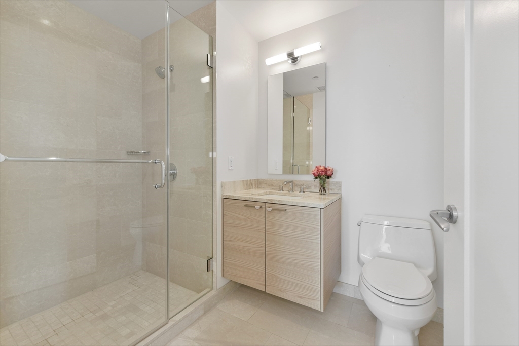 1 Franklin St # 2903