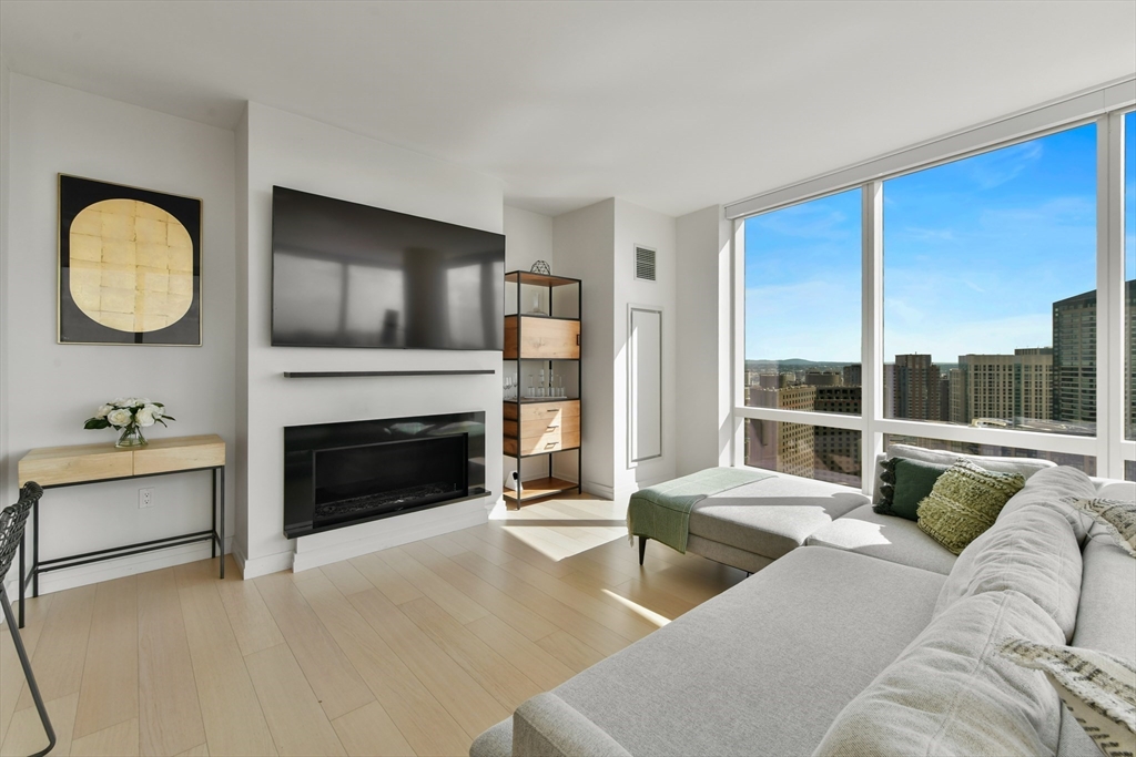 1 Franklin St # 2903