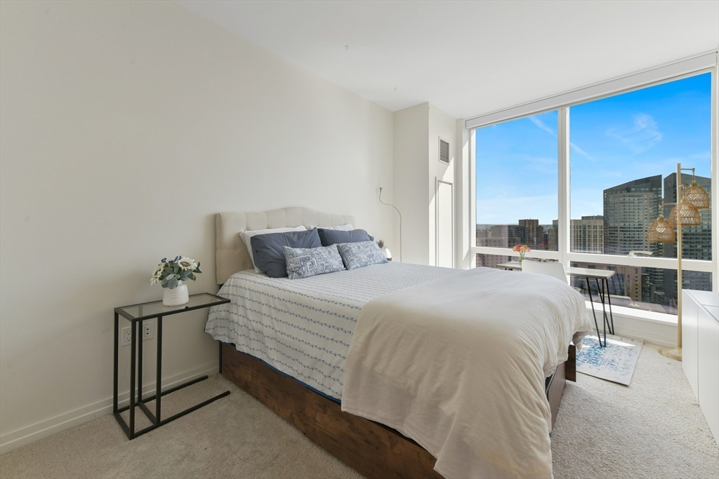 1 Franklin St # 2903
