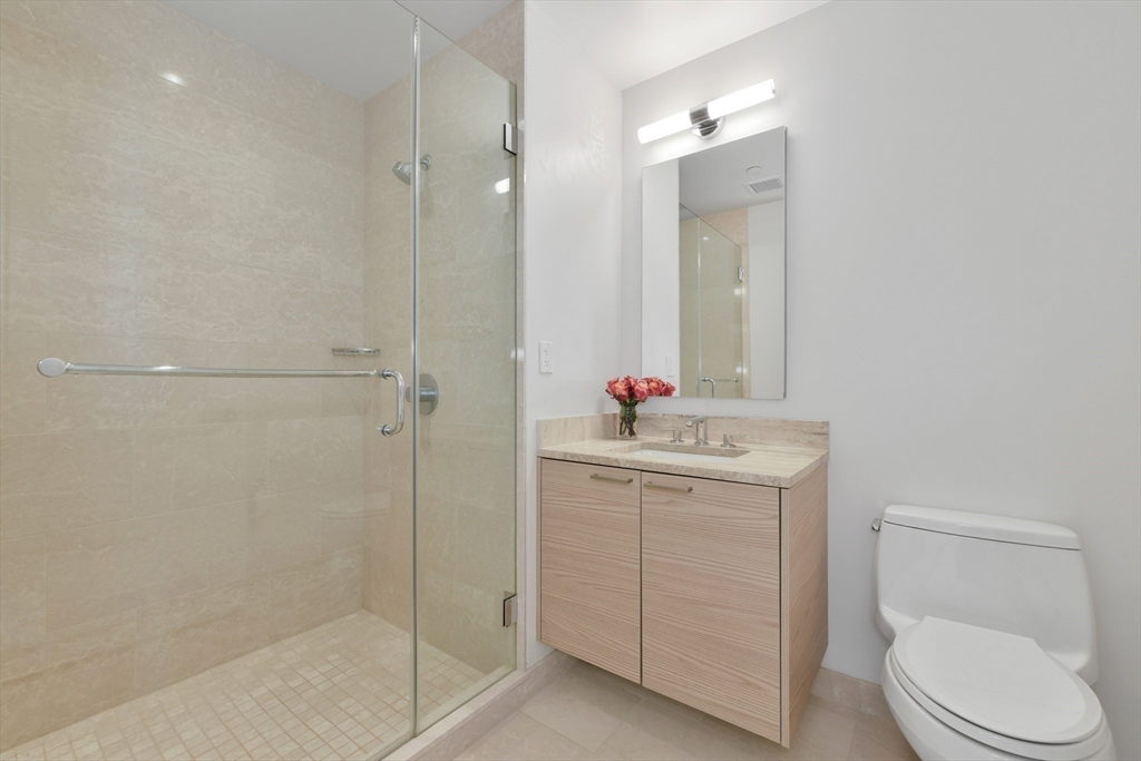 1 Franklin St # 2903