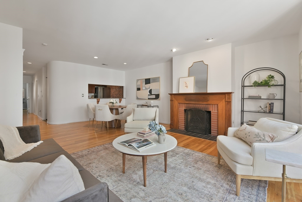 40 Joy St # 4