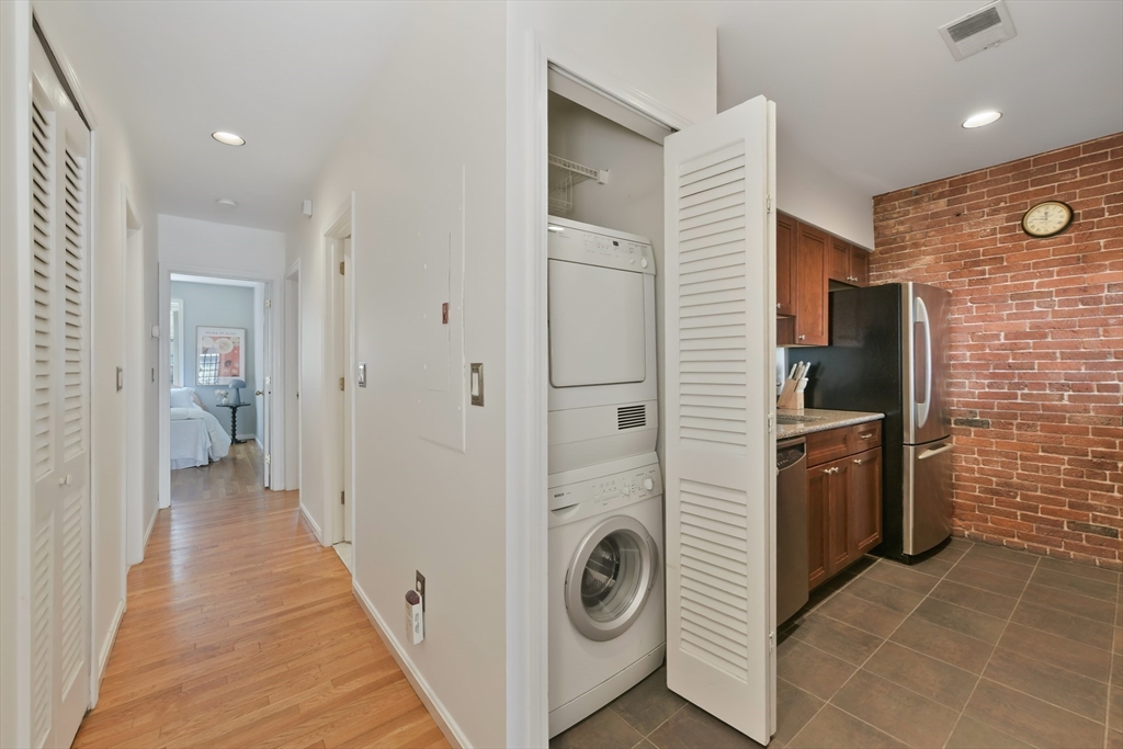 40 Joy St # 4