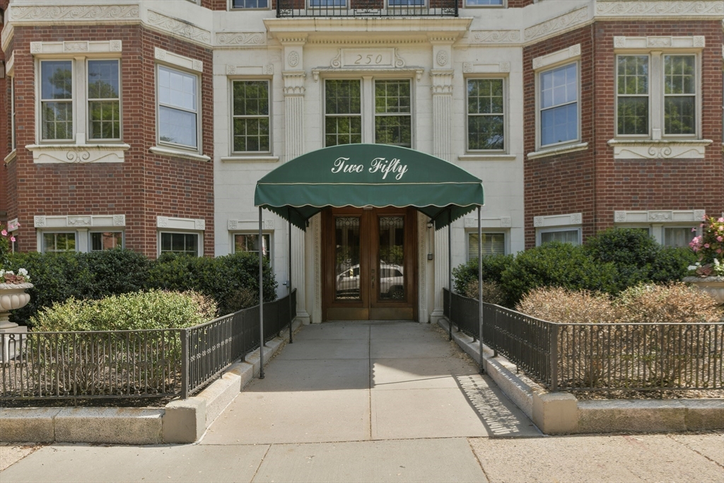250 Commonwealth Avenue # 7