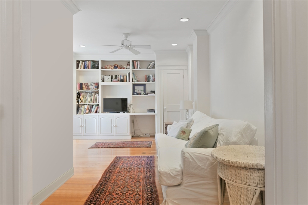 250 Commonwealth Avenue # 7