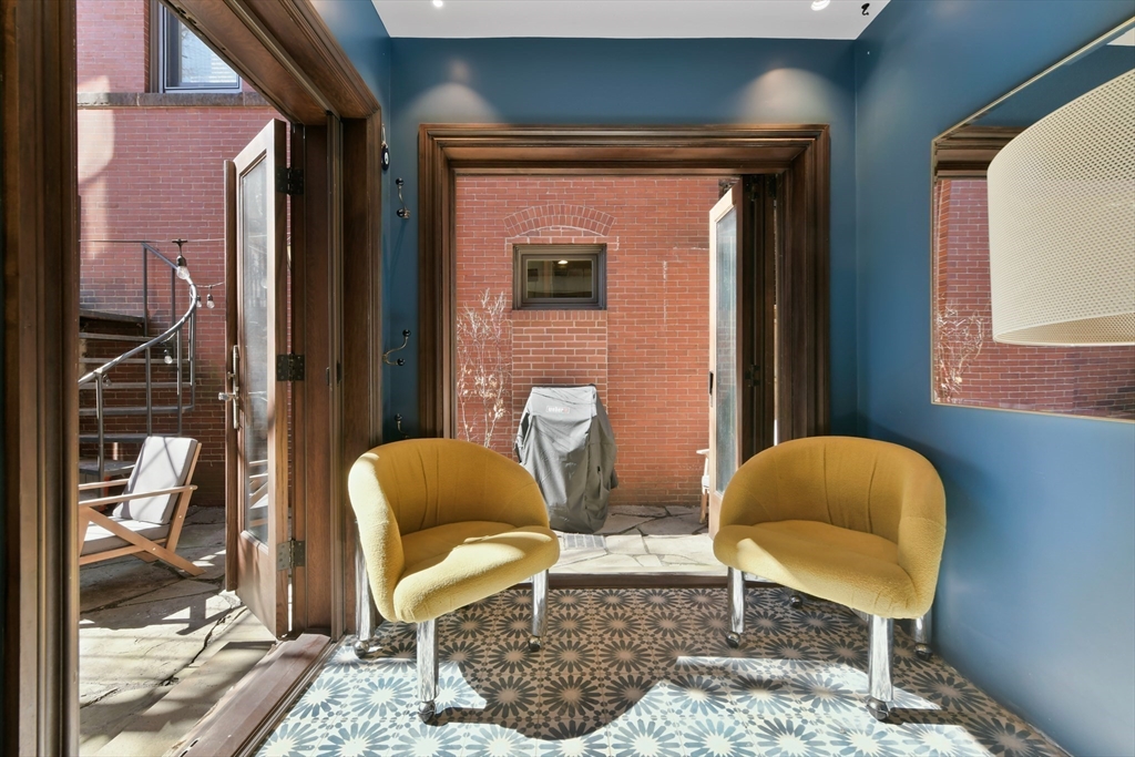 363 Marlborough St # 3