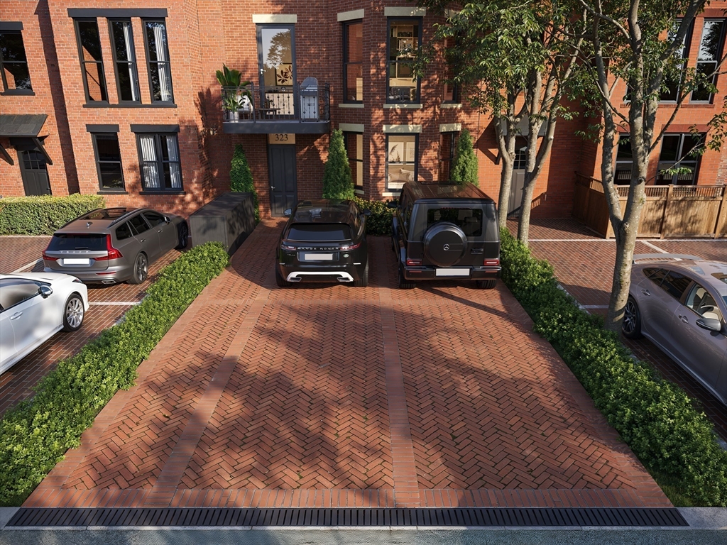 323 Commonwealth Ave # 2