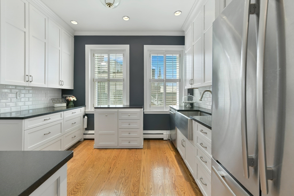 101 Mt Vernon St # 3