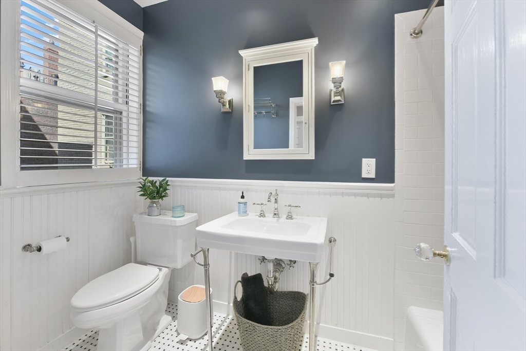 101 Mt Vernon St # 3