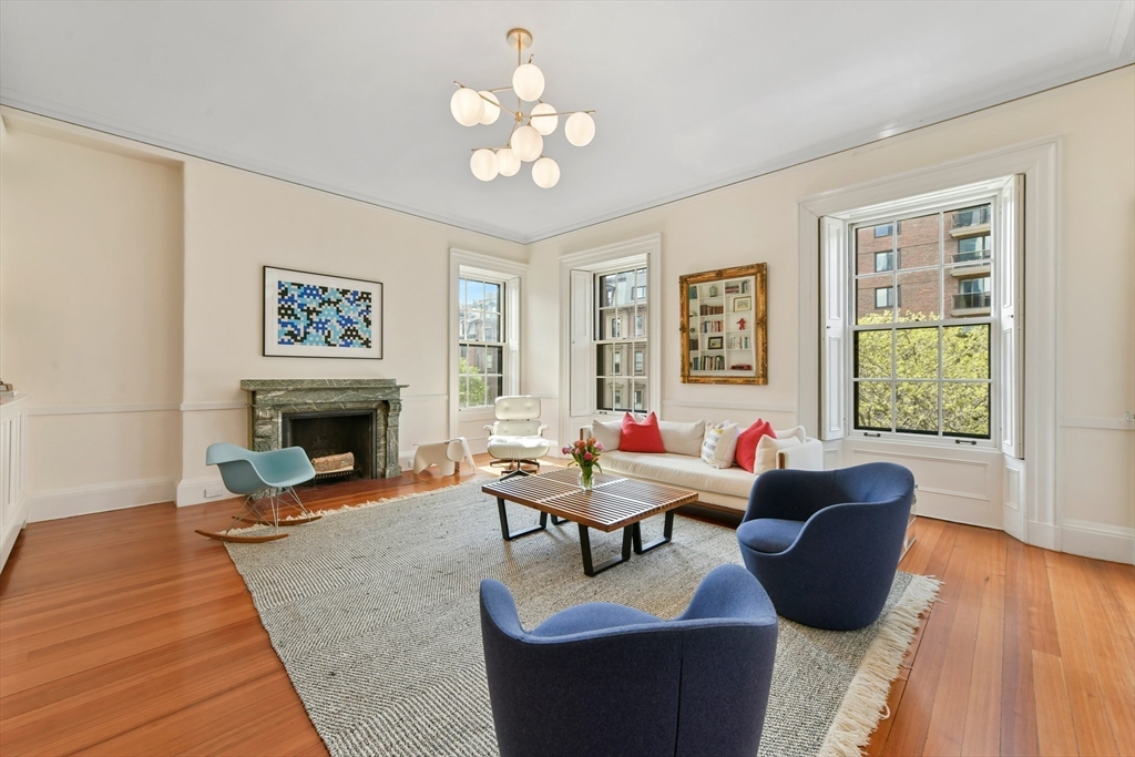 285 Clarendon St # 3