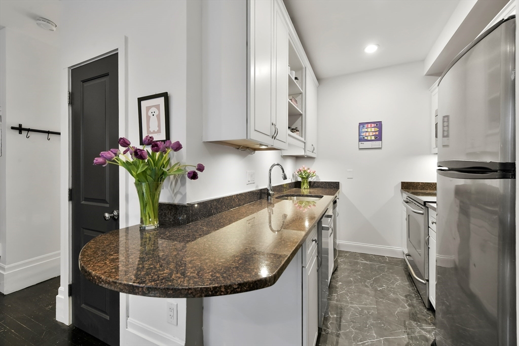 77 Waltham St # 2