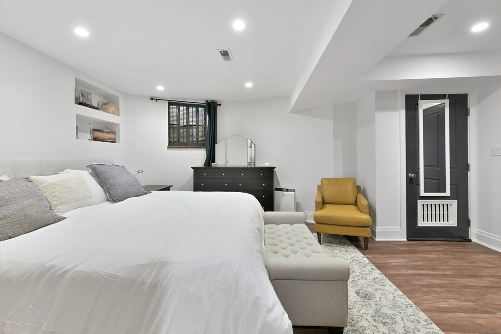 77 Waltham St # 2