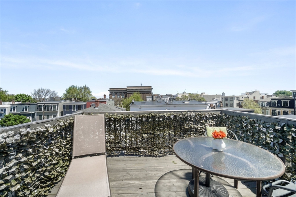 3 Leeds St # 3