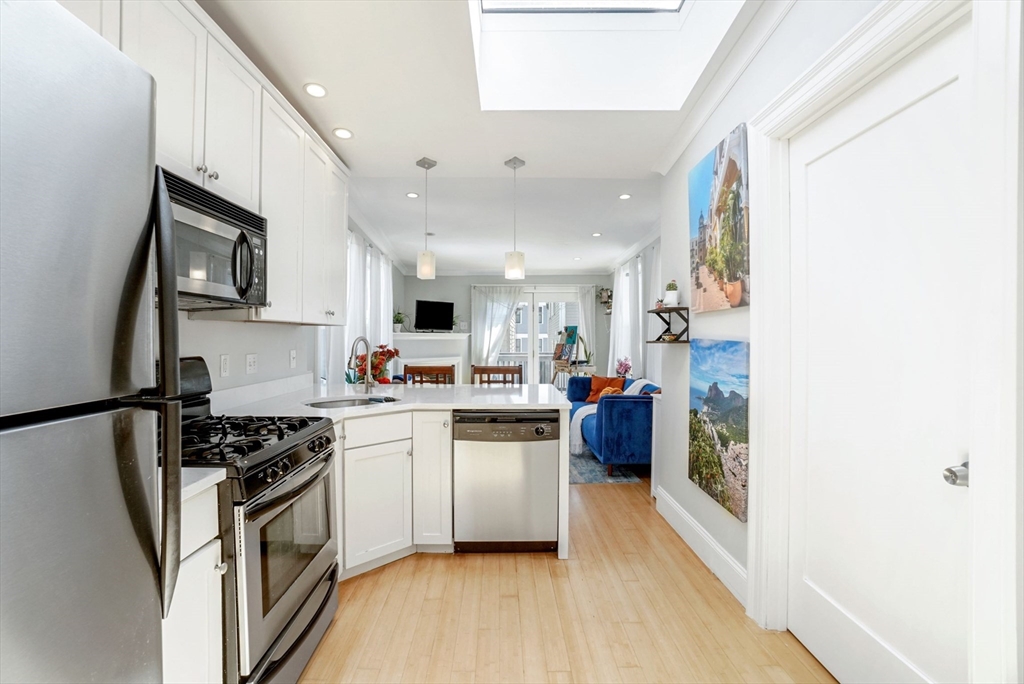 3 Leeds St # 3