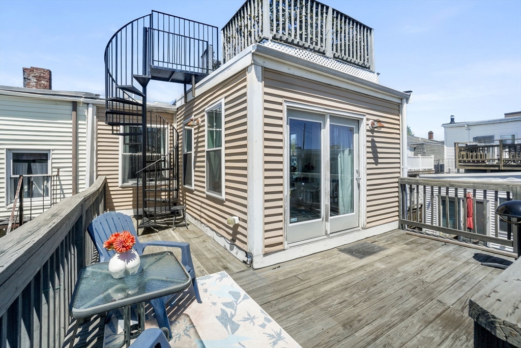 3 Leeds St # 3