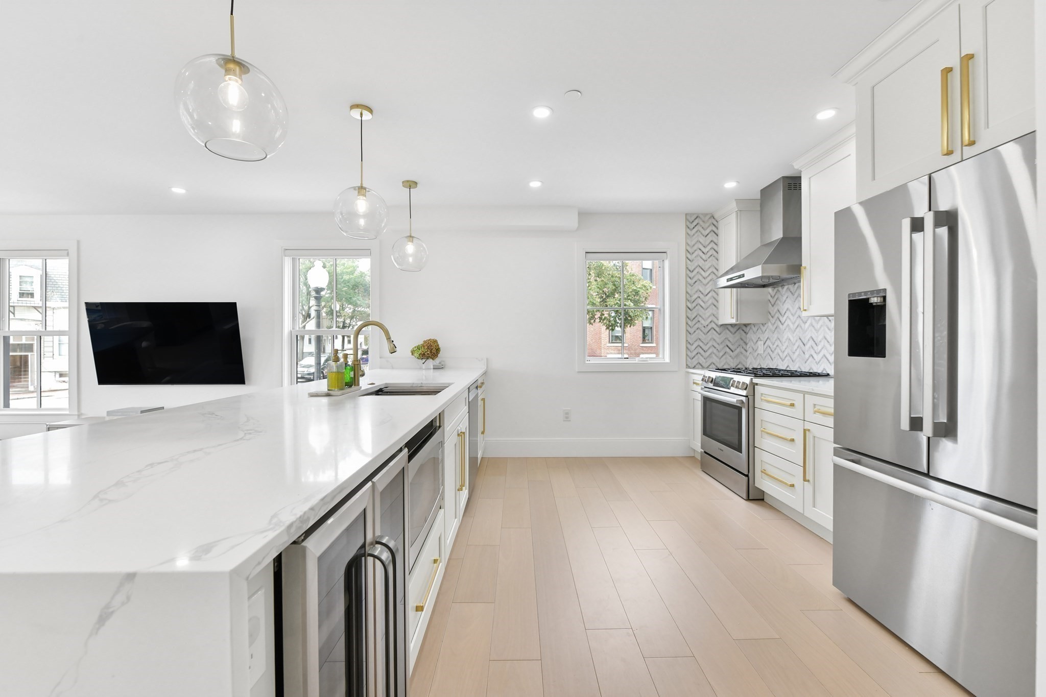 100 White St # 1
