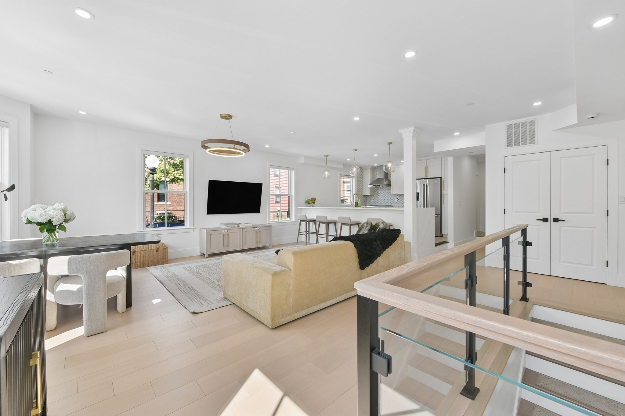 100 White St # 1