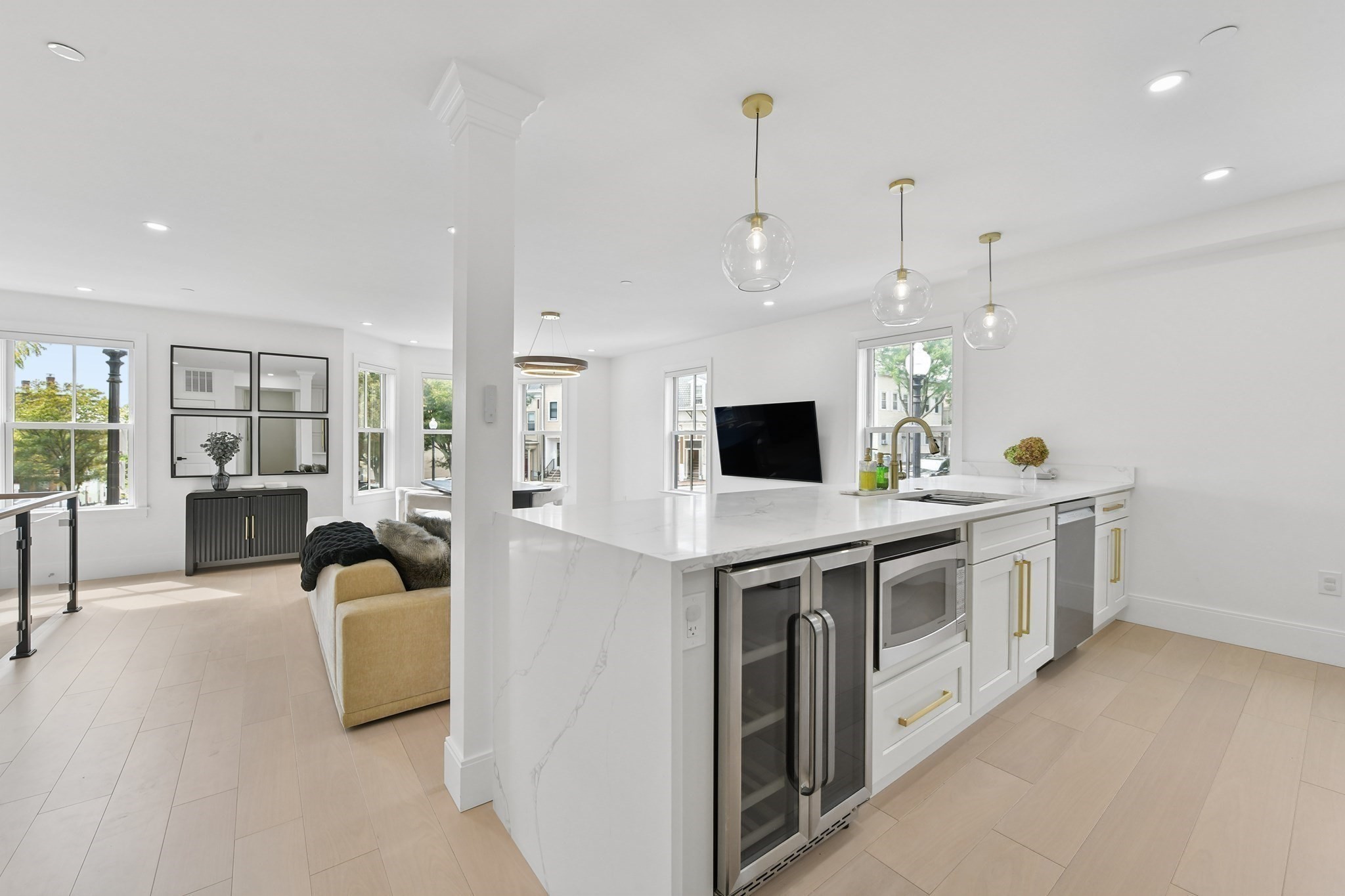 100 White St # 1
