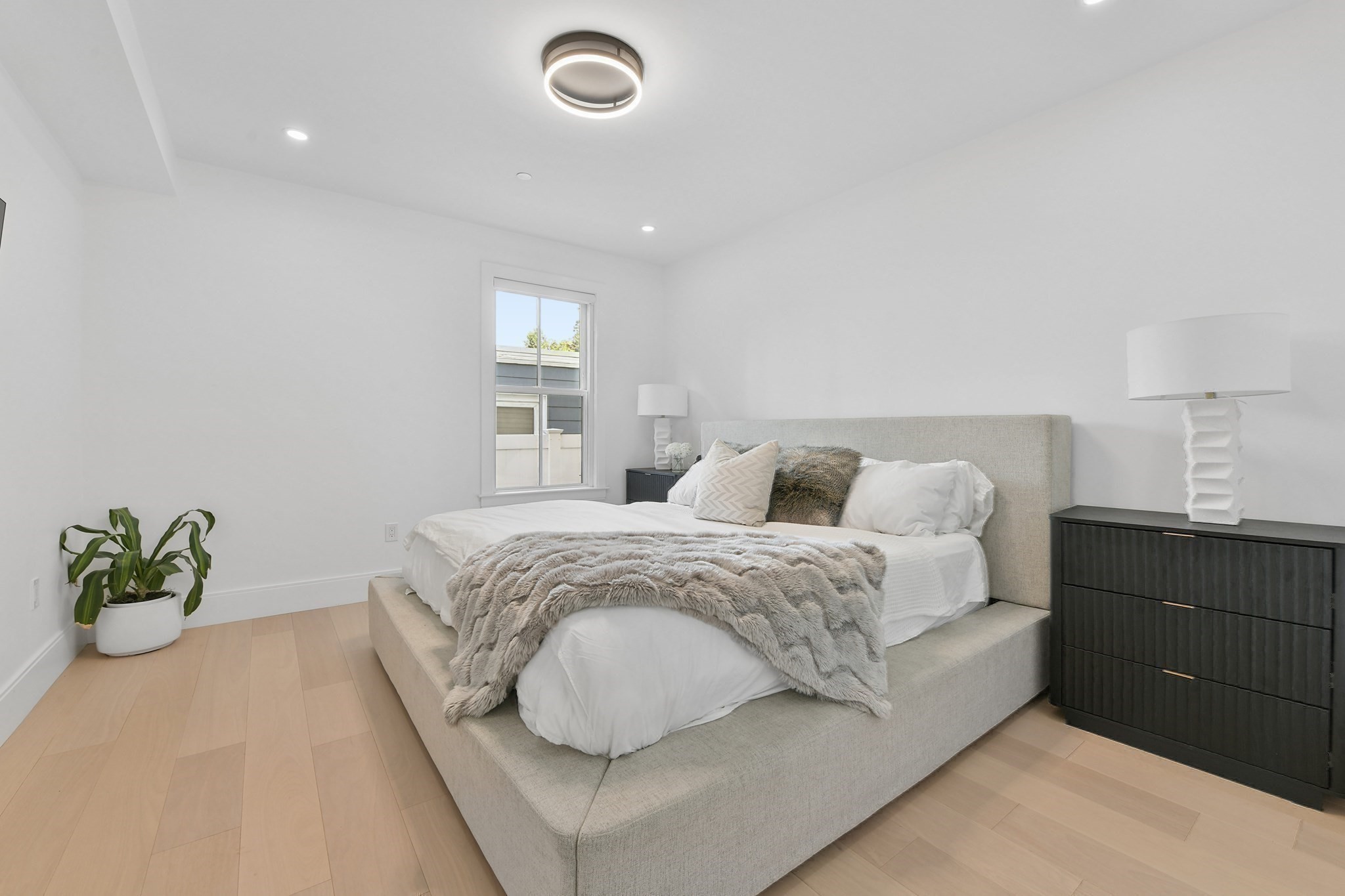 100 White St # 1