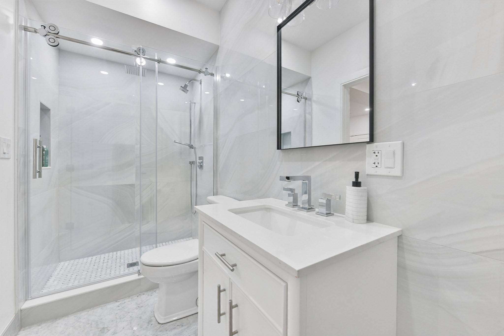 100 White St # 1