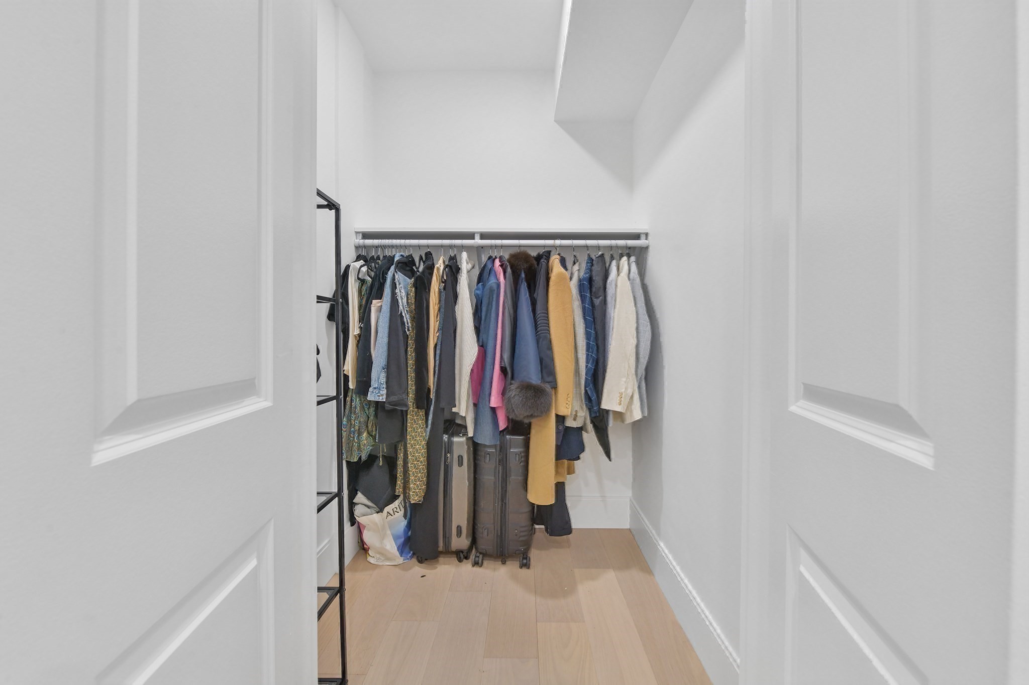 100 White St # 1