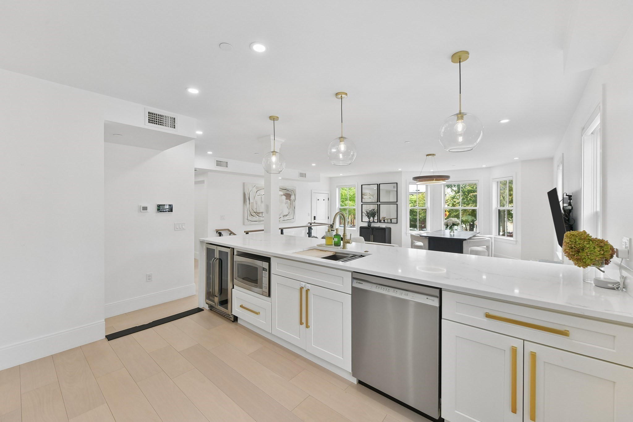 100 White St # 1