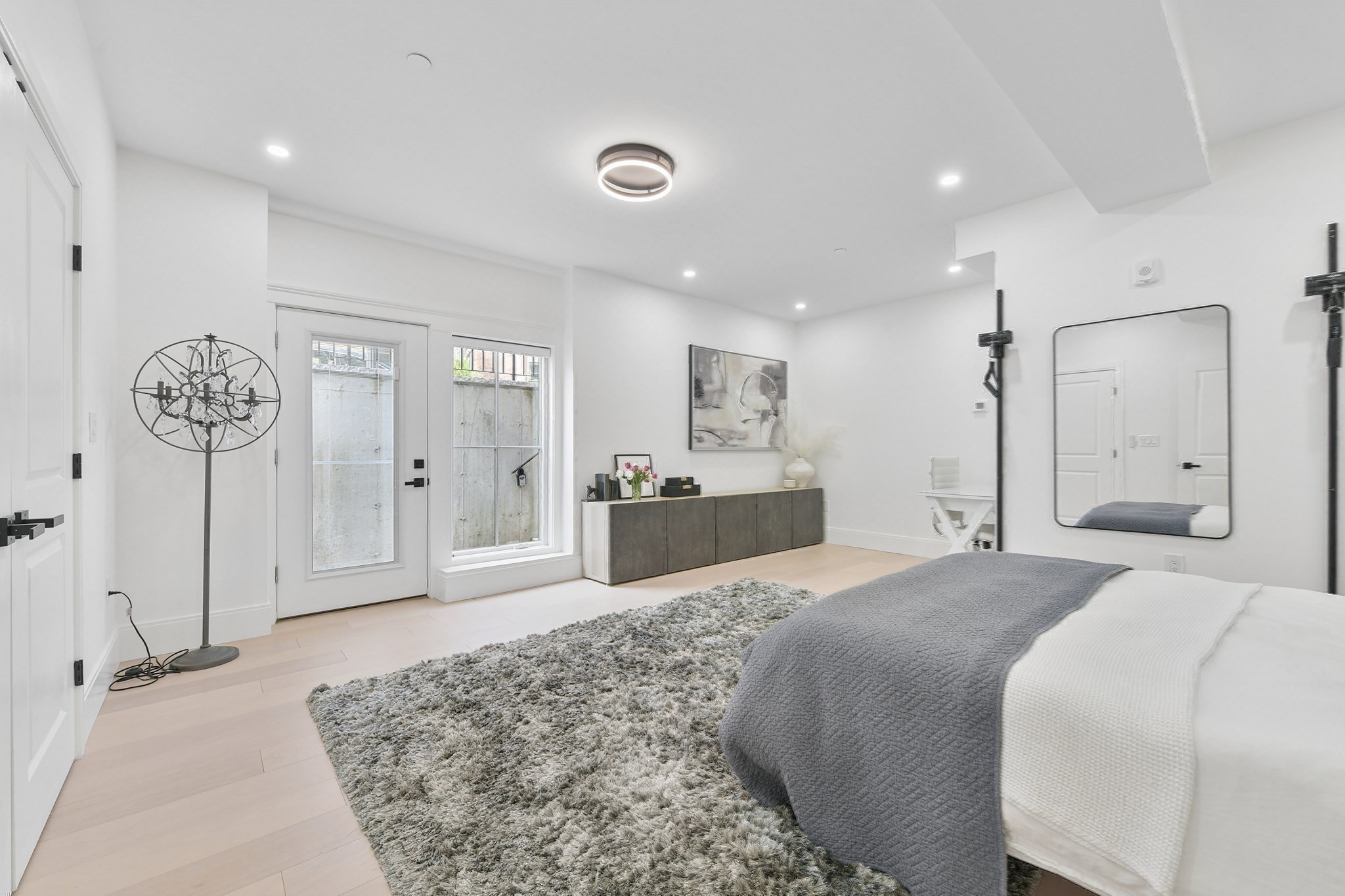 100 White St # 1