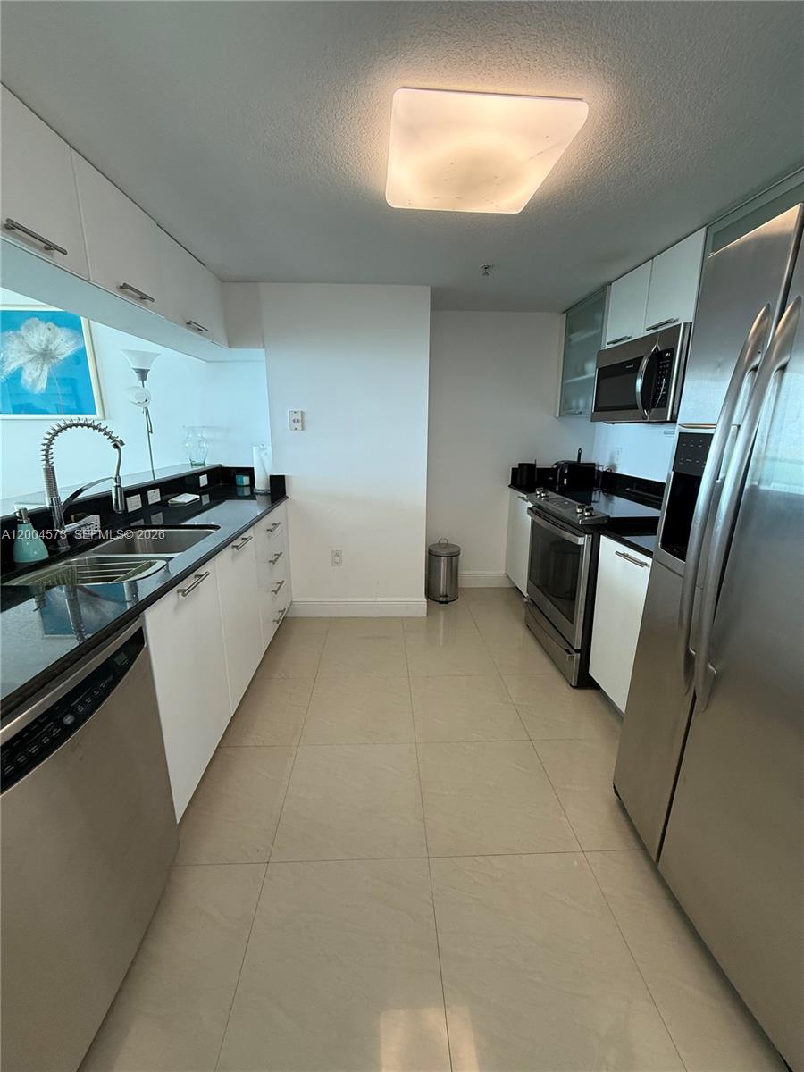 1800 N Bayshore Dr # 2107