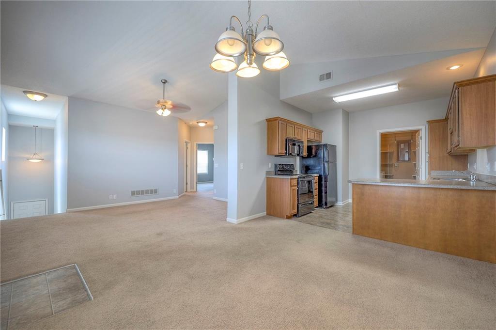 11671 S Roundtree Street Unit: 200