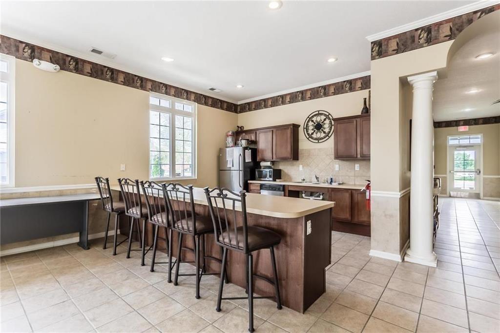 11671 S Roundtree Street Unit: 200