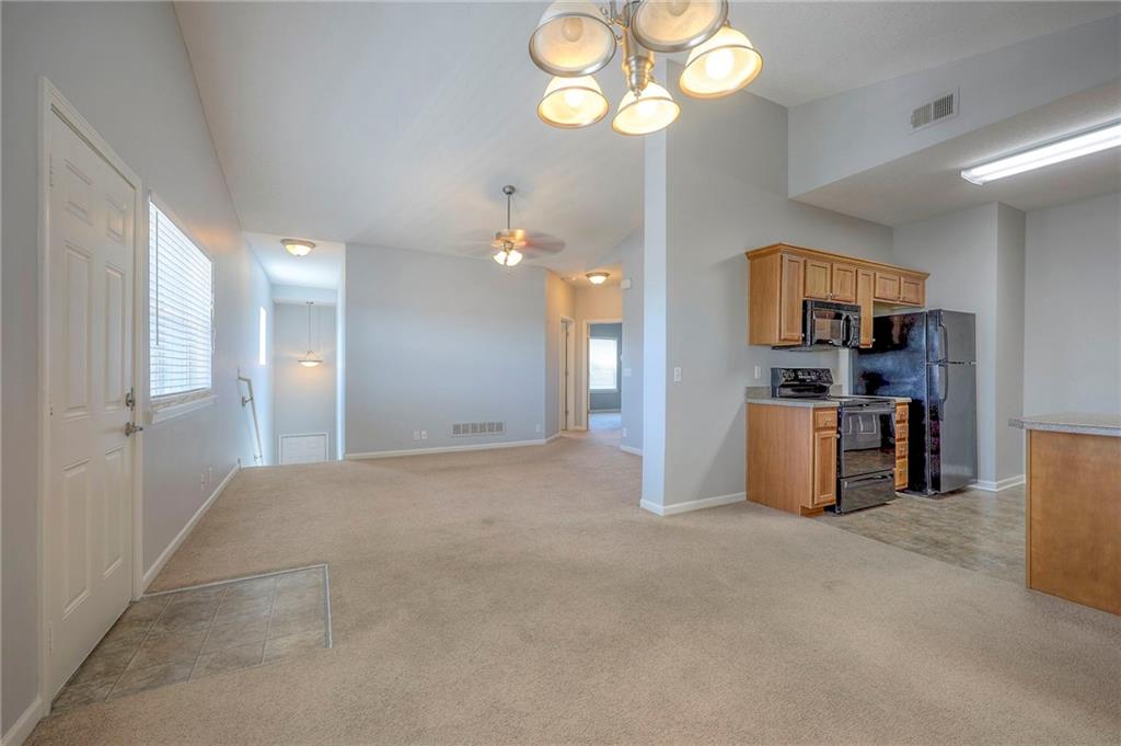 11671 S Roundtree Street Unit: 200