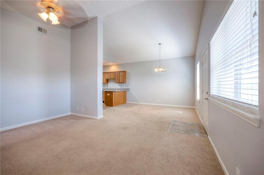 11671 S Roundtree Street Unit: 200