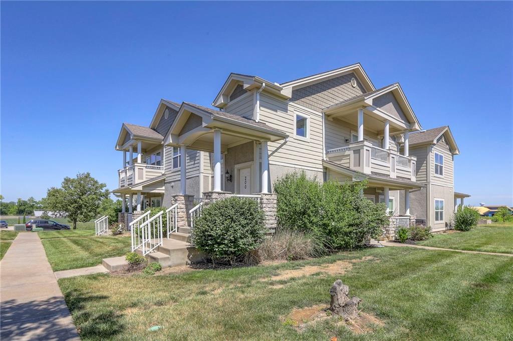 11671 S Roundtree Street Unit: 200