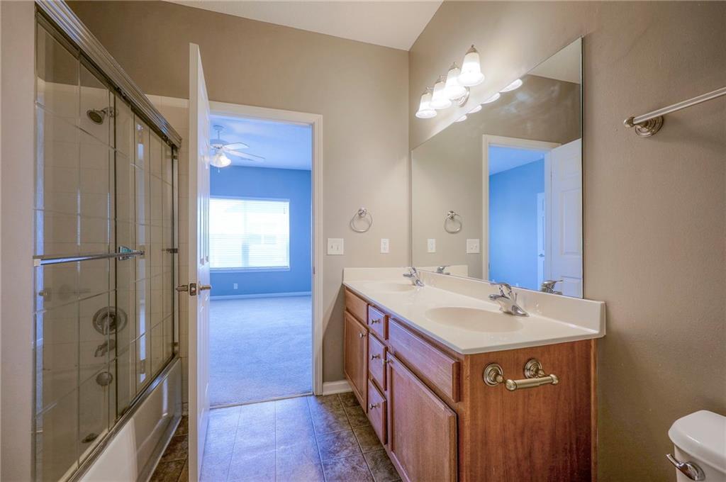 11671 S Roundtree Street Unit: 200