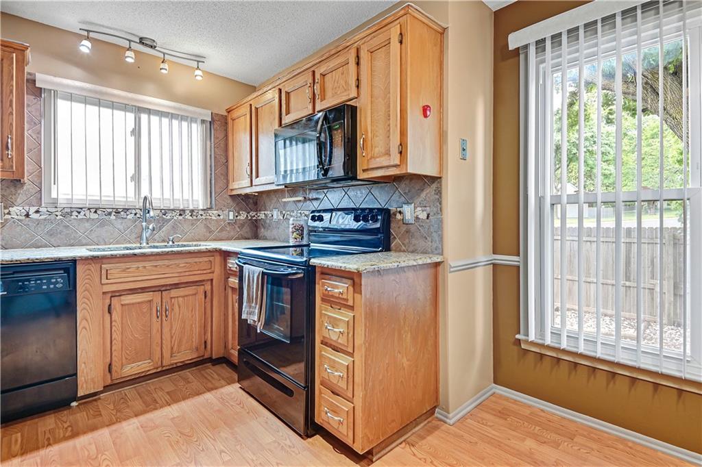 10782 Oakmont Street