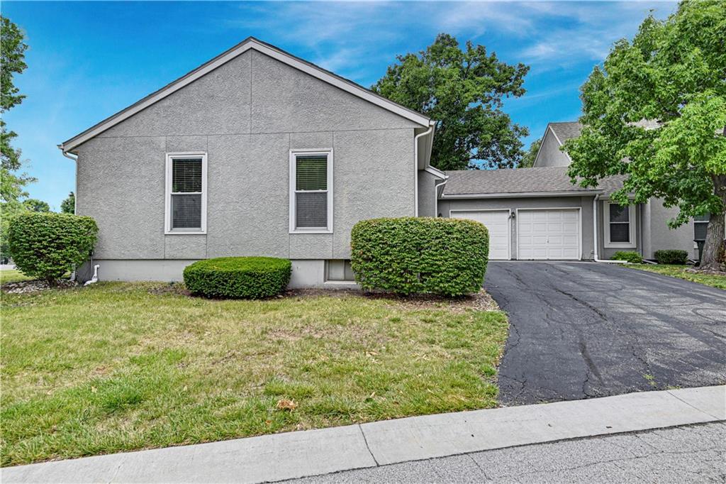 10782 Oakmont Street