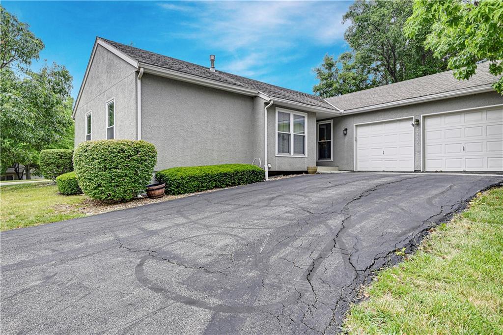 10782 Oakmont Street