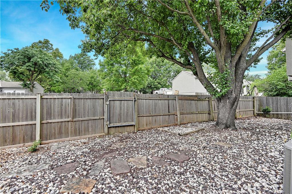 10782 Oakmont Street