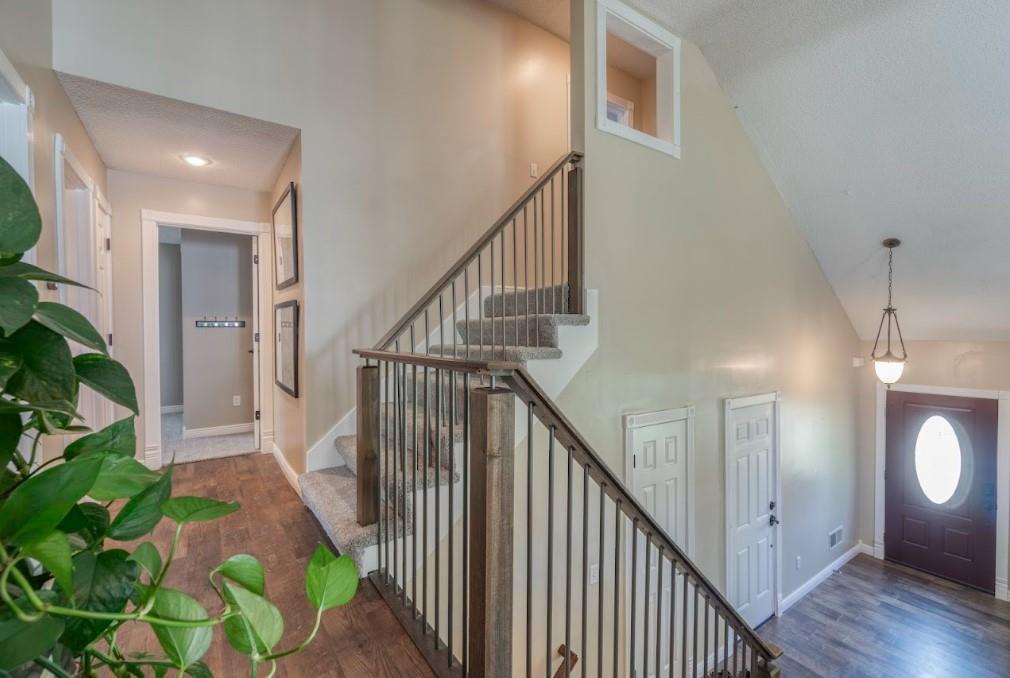 1208 E Frontier Drive