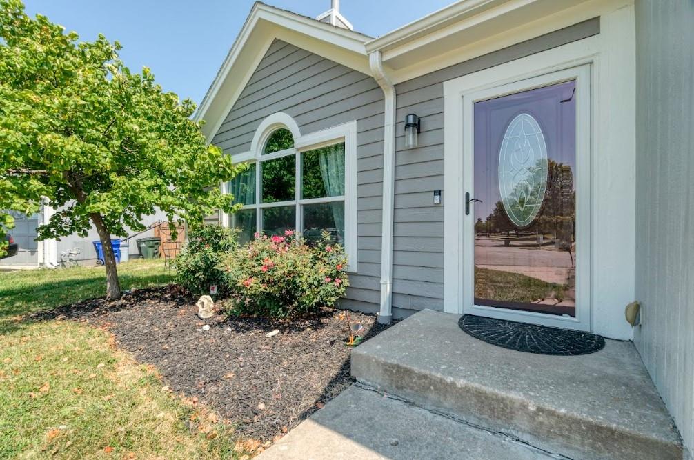 1208 E Frontier Drive