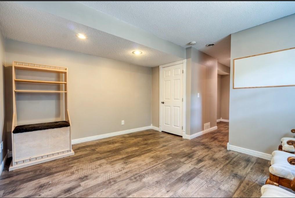 1208 E Frontier Drive