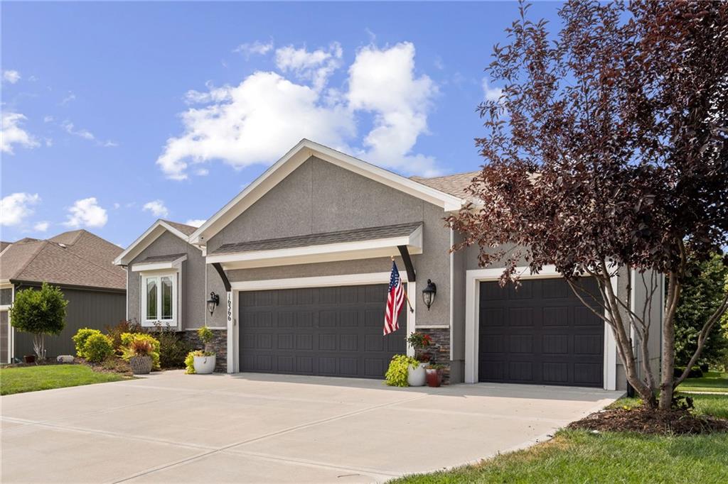 16366 S Laurelwood Street