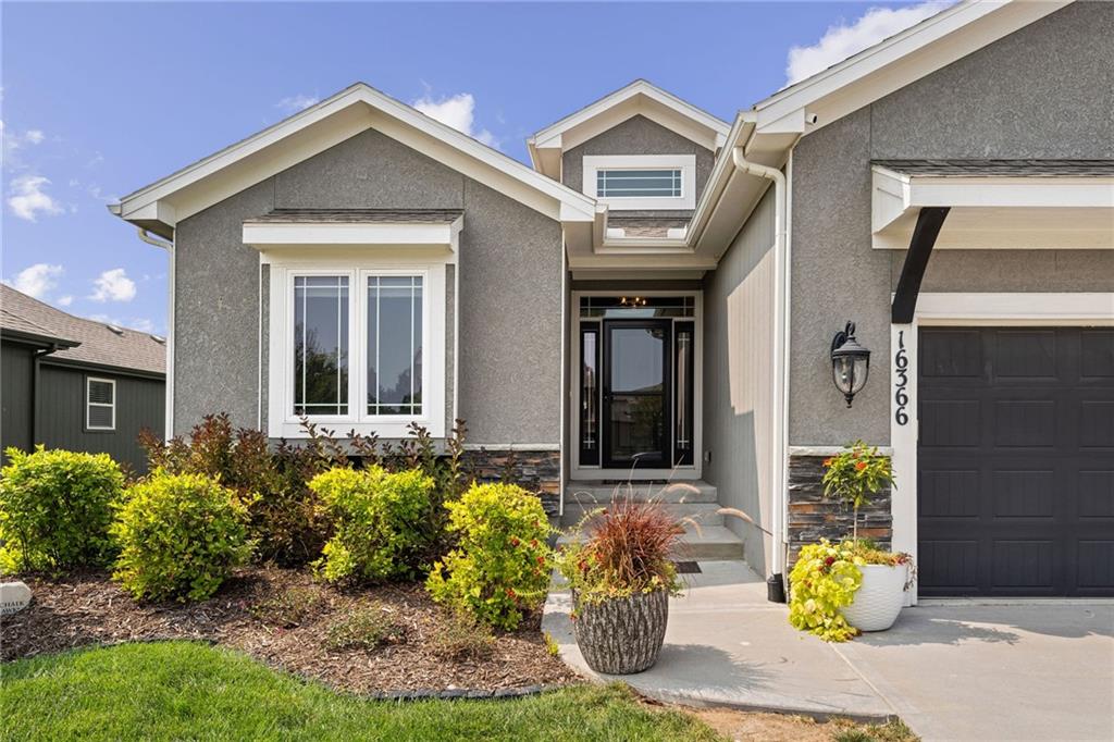 16366 S Laurelwood Street