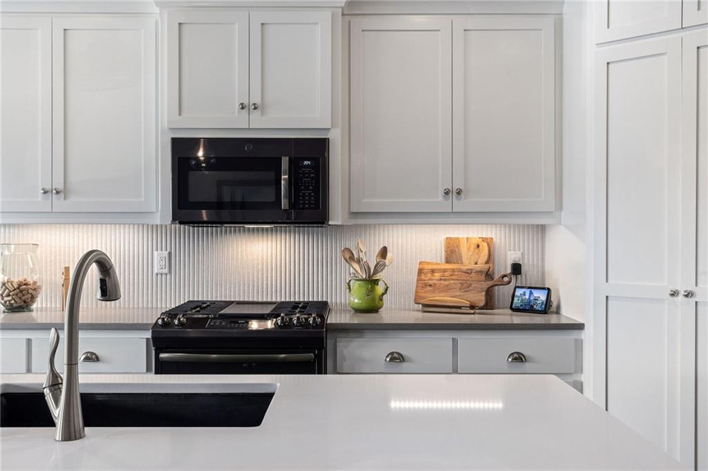 16366 S Laurelwood Street