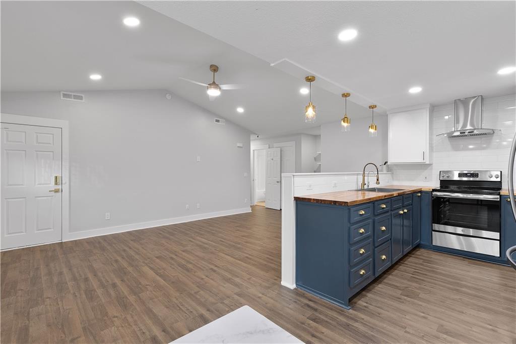 381 N Evergreen Street