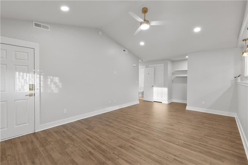 381 N Evergreen Street