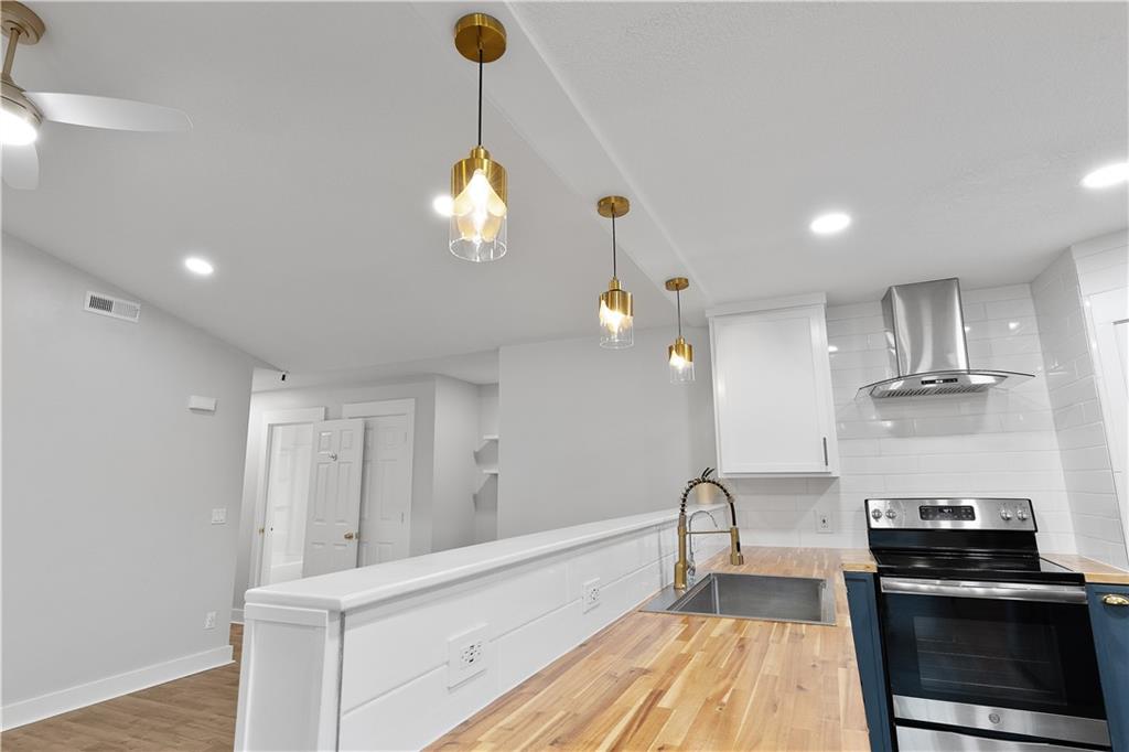 381 N Evergreen Street