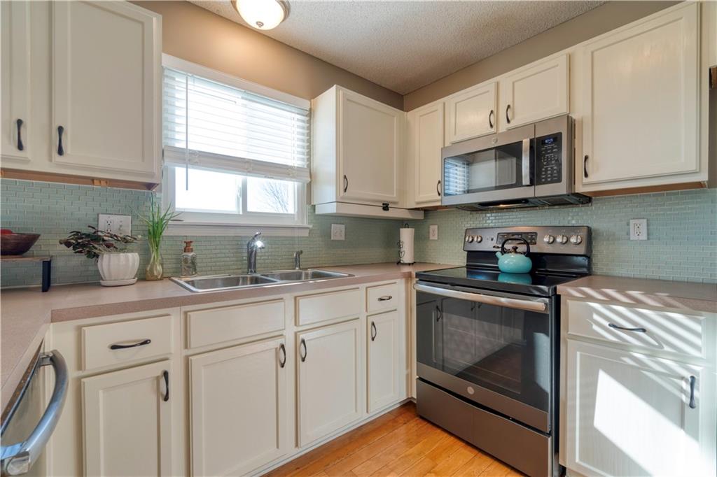 32627 W 171st Terrace