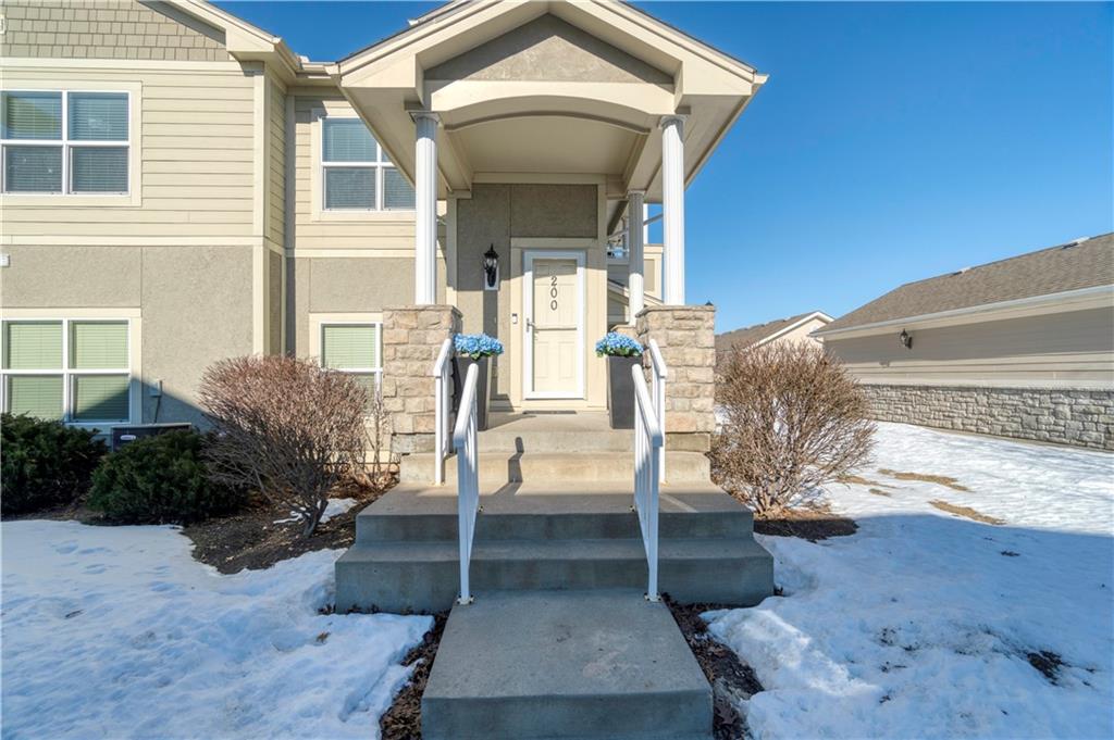 11671 S Roundtree Street Unit: 200